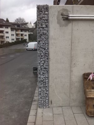 Shopping Center Solingen, Wandgabionen in 0,20m breit